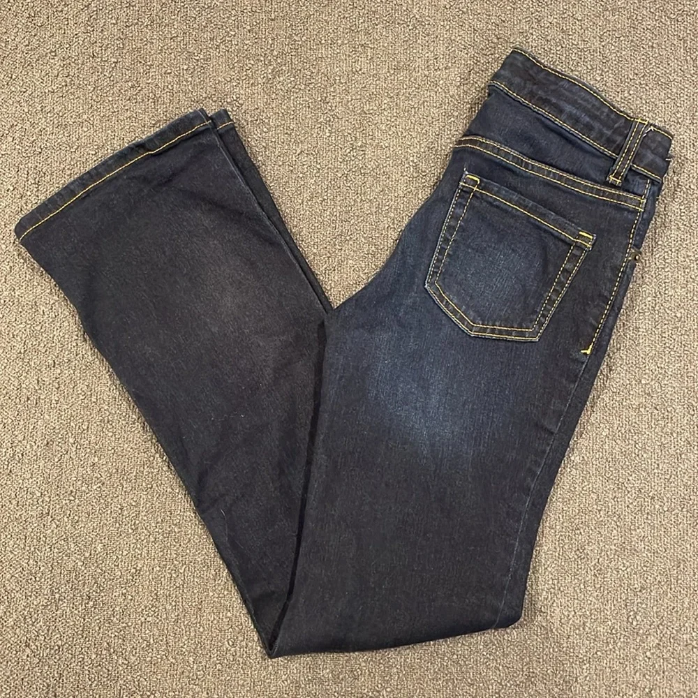 Cat & Jack Girls' Mid-Rise Bootcut Super Stretch Jeans Dark Wash - size 10